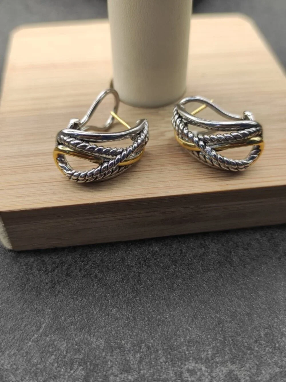 David Yurman 925 Silver Earrings with Original Pouch - Picture 6 of 8